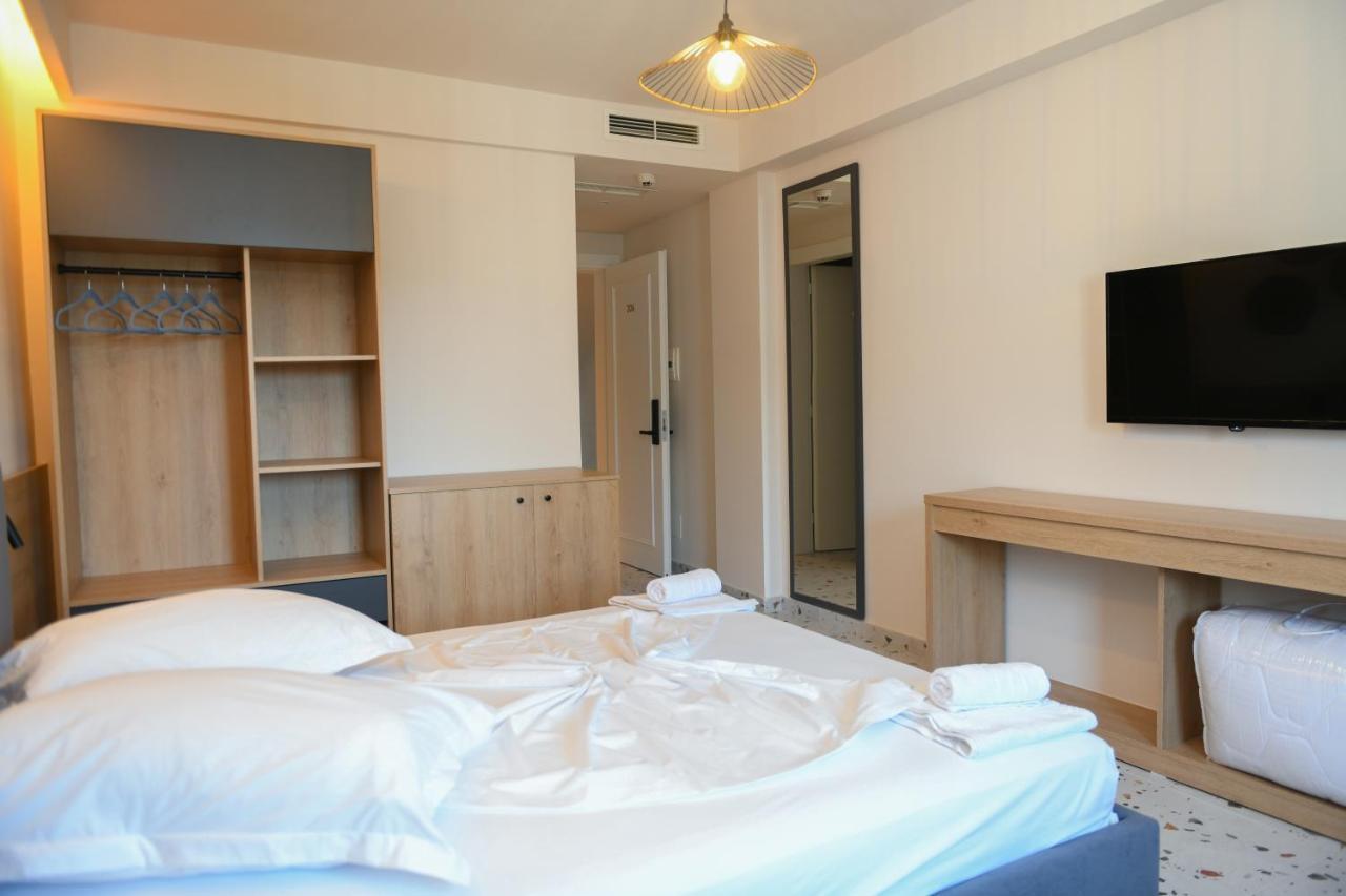Village By The Sea 4*